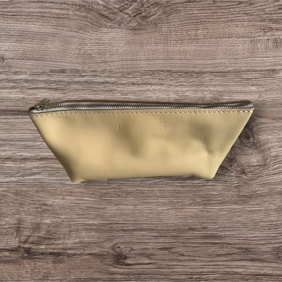 🦄 Portland Leather AP Utility Pouch in Vanilla! - Picture 1 of 5